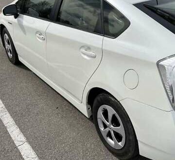 Белый Тойота Приус, объемом двигателя 1.8 л и пробегом 175 тыс. км за 11700 $, фото 1 на Automoto.ua