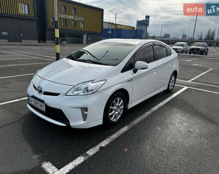 Белый Тойота Приус, объемом двигателя 1.8 л и пробегом 137 тыс. км за 13200 $, фото 1 на Automoto.ua