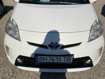 Тойота Приус 2014 в Одессе на Automoto.ua Белый Тойота Приус, объемом двигателя 1.8 л и пробегом 270 тыс. км за 10700 $, фото 1 на Automoto.ua