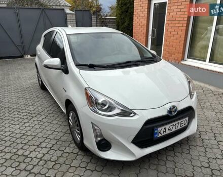 Тойота Приус 2015 в Днепре (Днепропетровске) на Automoto.ua Белый Тойота Приус, объемом двигателя 1.5 л и пробегом 152 тыс. км за 12000 $, фото 1 на Automoto.ua