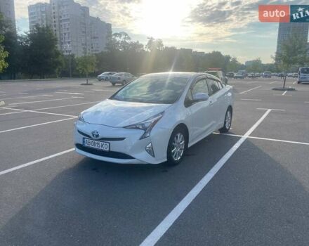 Белый Тойота Приус, объемом двигателя 1.8 л и пробегом 214 тыс. км за 15900 $, фото 1 на Automoto.ua