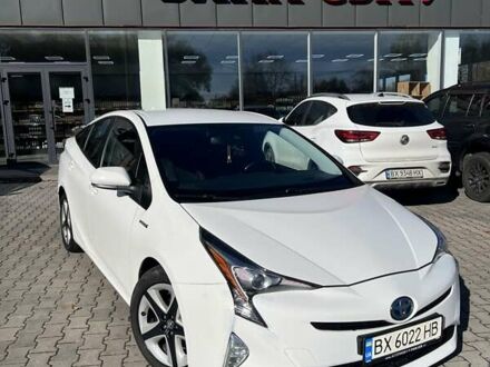 Белый Тойота Приус, объемом двигателя 1.8 л и пробегом 240 тыс. км за 17700 $, фото 1 на Automoto.ua