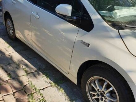 Белый Тойота Приус, объемом двигателя 0 л и пробегом 53 тыс. км за 6300 $, фото 1 на Automoto.ua