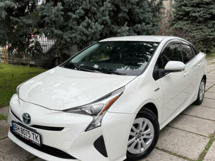 Білий Тойота Пріус, об'ємом двигуна 1.8 л та пробігом 135 тис. км за 14800 $, фото 1 на Automoto.ua