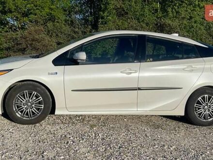 Тойота Приус 2018 в Одессе на Automoto.ua Белый Тойота Приус, объемом двигателя 1.8 л и пробегом 151 тыс. км за 17172 $, фото 1 на Automoto.ua
