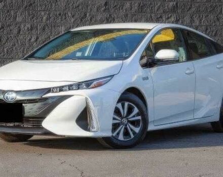 Белый Тойота Приус, объемом двигателя 1.8 л и пробегом 68 тыс. км за 4600 $, фото 1 на Automoto.ua