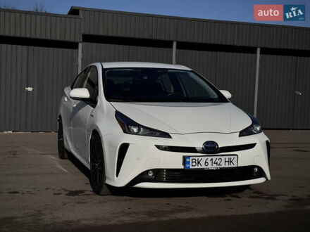 Тойота Пріус 2019 у Рівному на Automoto.ua Білий Тойота Пріус, об'ємом двигуна 1.8 л та пробігом 36 тис. км за 19600 $, фото 1 на Automoto.ua