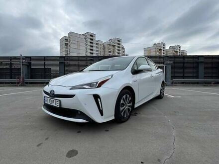 Тойота Приус 2020 в Киеве на Automoto.ua Белый Тойота Приус, объемом двигателя 1.8 л и пробегом 46 тыс. км за 20700 $, фото 1 на Automoto.ua