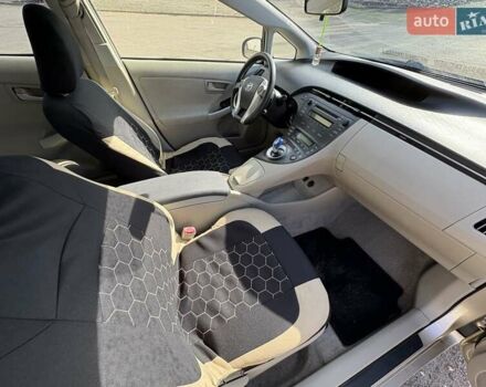 Бежевий Тойота Пріус, об'ємом двигуна 1.8 л та пробігом 336 тис. км за 9200 $, фото 12 на Automoto.ua