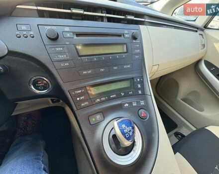 Тойота Приус 2011 в Киеве на Automoto.ua Бежевый Тойота Приус, объемом двигателя 1.8 л и пробегом 336 тыс. км за 9200 $, фото 19 на Automoto.ua