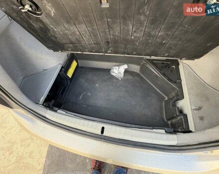 Тойота Приус 2011 в Киеве на Automoto.ua Бежевый Тойота Приус, объемом двигателя 1.8 л и пробегом 336 тыс. км за 9200 $, фото 8 на Automoto.ua