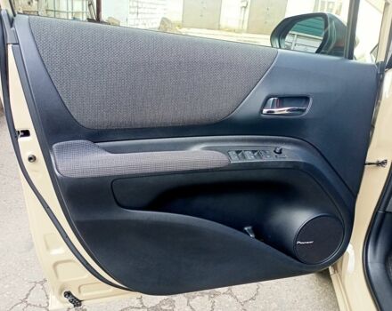 Бежевый Тойота Приус, объемом двигателя 1.5 л и пробегом 60 тыс. км за 16500 $, фото 13 на Automoto.ua