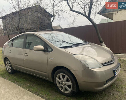 Бежевый Тойота Приус, объемом двигателя 1.5 л и пробегом 249 тыс. км за 6700 $, фото 1 на Automoto.ua