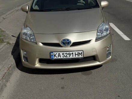 Тойота Приус 2011 в Киеве на Automoto.ua Бежевый Тойота Приус, объемом двигателя 1.8 л и пробегом 240 тыс. км за 10500 $, фото 1 на Automoto.ua