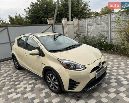 Бежевый Тойота Приус, объемом двигателя 1.5 л и пробегом 64 тыс. км за 14500 $, фото 1 на Automoto.ua