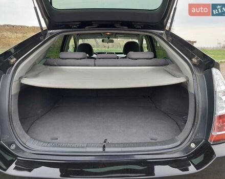 Черный Тойота Приус, объемом двигателя 1.5 л и пробегом 276 тыс. км за 8000 $, фото 6 на Automoto.ua