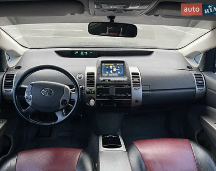 Черный Тойота Приус, объемом двигателя 1.5 л и пробегом 304 тыс. км за 5900 $, фото 4 на Automoto.ua