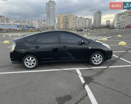 Черный Тойота Приус, объемом двигателя 1.5 л и пробегом 304 тыс. км за 5900 $, фото 2 на Automoto.ua