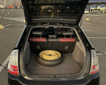 Черный Тойота Приус, объемом двигателя 1.5 л и пробегом 304 тыс. км за 5900 $, фото 7 на Automoto.ua