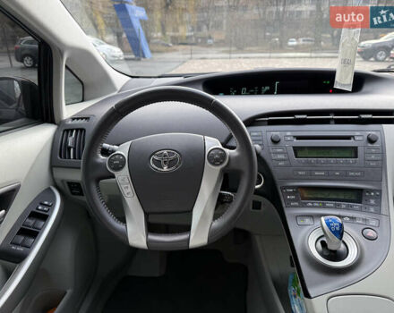 Черный Тойота Приус, объемом двигателя 1.8 л и пробегом 245 тыс. км за 11900 $, фото 8 на Automoto.ua