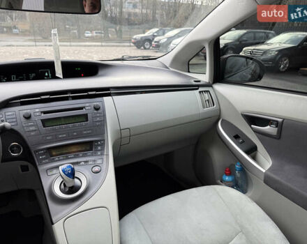 Черный Тойота Приус, объемом двигателя 1.8 л и пробегом 245 тыс. км за 11900 $, фото 7 на Automoto.ua