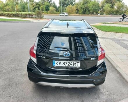 Тойота Пріус 2015 у Києві на Automoto.ua Чорний Тойота Пріус, об'ємом двигуна 1.5 л та пробігом 88 тис. км за 12900 $, фото 5 на Automoto.ua