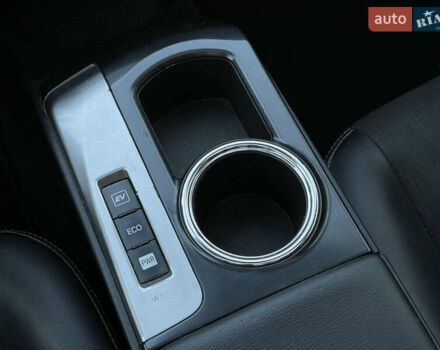 Чорний Тойота Пріус, об'ємом двигуна 1.8 л та пробігом 194 тис. км за 15999 $, фото 12 на Automoto.ua