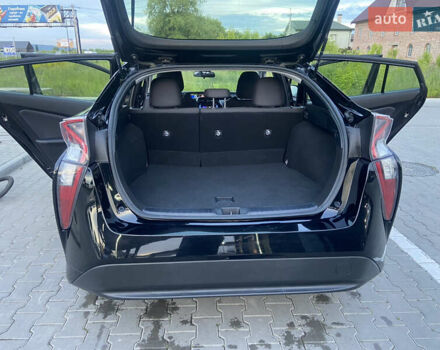 Черный Тойота Приус, объемом двигателя 1.8 л и пробегом 119 тыс. км за 15750 $, фото 2 на Automoto.ua
