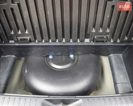 Черный Тойота Приус, объемом двигателя 1.8 л и пробегом 225 тыс. км за 15800 $, фото 28 на Automoto.ua