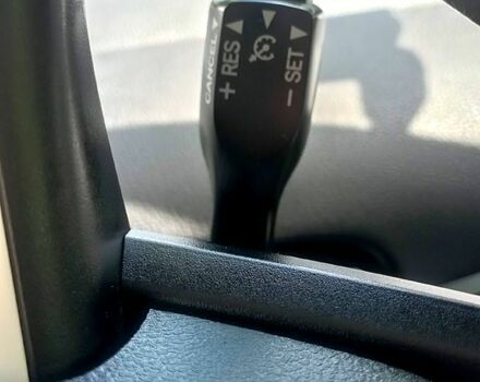 Черный Тойота Приус, объемом двигателя 1.8 л и пробегом 262 тыс. км за 14000 $, фото 9 на Automoto.ua