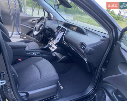 Черный Тойота Приус, объемом двигателя 1.8 л и пробегом 119 тыс. км за 15750 $, фото 5 на Automoto.ua