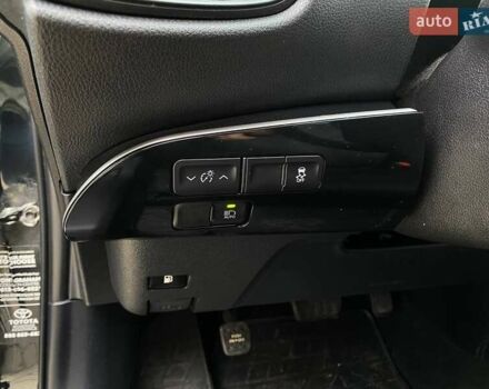 Черный Тойота Приус, объемом двигателя 1.8 л и пробегом 135 тыс. км за 18300 $, фото 12 на Automoto.ua