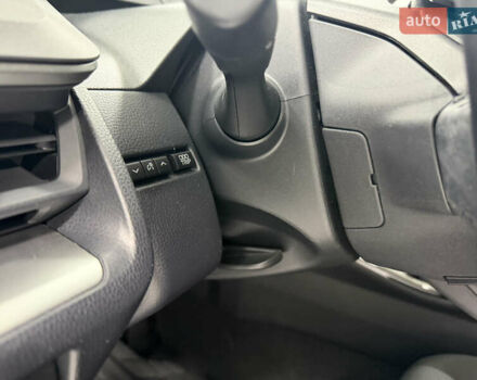 Черный Тойота Приус, объемом двигателя 2 л и пробегом 59 тыс. км за 29999 $, фото 19 на Automoto.ua