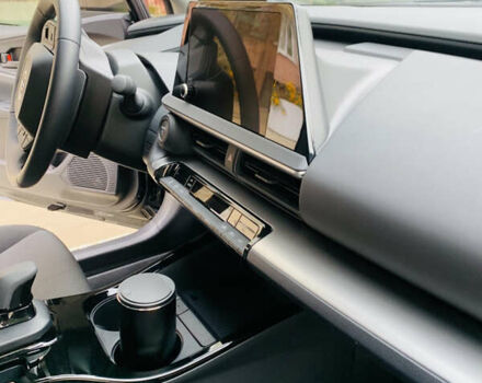 Чорний Тойота Пріус, об'ємом двигуна 2 л та пробігом 7 тис. км за 29500 $, фото 28 на Automoto.ua