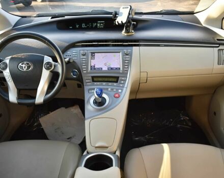 Тойота Приус 2013 в Днепре (Днепропетровске) на Automoto.ua Черный Тойота Приус, объемом двигателя 1.8 л и пробегом 81 тыс. км за 8100 $, фото 6 на Automoto.ua