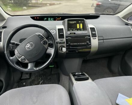 Черный Тойота Приус, объемом двигателя 1.5 л и пробегом 303 тыс. км за 5500 $, фото 6 на Automoto.ua