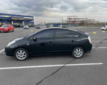 Черный Тойота Приус, объемом двигателя 1.5 л и пробегом 304 тыс. км за 6000 $, фото 1 на Automoto.ua