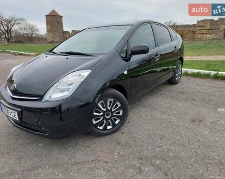 Черный Тойота Приус, объемом двигателя 1.5 л и пробегом 276 тыс. км за 8000 $, фото 1 на Automoto.ua