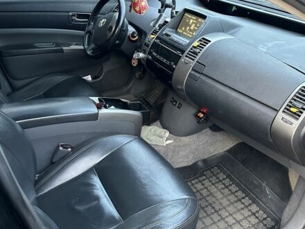 Черный Тойота Приус, объемом двигателя 1.5 л и пробегом 298 тыс. км за 5999 $, фото 1 на Automoto.ua