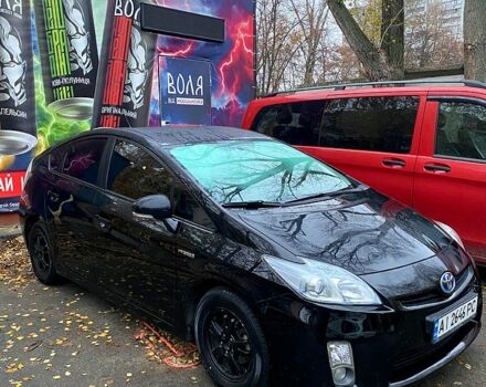 Черный Тойота Приус, объемом двигателя 1.8 л и пробегом 300 тыс. км за 9000 $, фото 1 на Automoto.ua