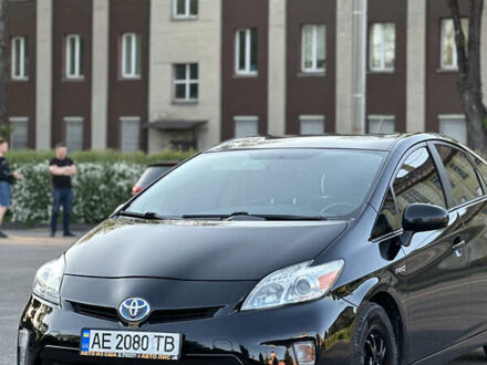 Тойота Приус 2013 в Каменское - Днепродзержинск на Automoto.ua Черный Тойота Приус, объемом двигателя 1.8 л и пробегом 196 тыс. км за 11500 $, фото 1 на Automoto.ua
