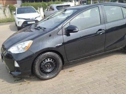 Черный Тойота Приус, объемом двигателя 1.5 л и пробегом 106 тыс. км за 10700 $, фото 1 на Automoto.ua