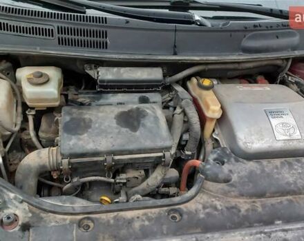 Красный Тойота Приус, объемом двигателя 1.5 л и пробегом 226 тыс. км за 6500 $, фото 33 на Automoto.ua