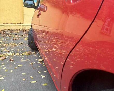 Красный Тойота Приус, объемом двигателя 1.5 л и пробегом 300 тыс. км за 7500 $, фото 3 на Automoto.ua