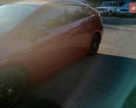 Красный Тойота Приус, объемом двигателя 1.8 л и пробегом 200 тыс. км за 10500 $, фото 3 на Automoto.ua