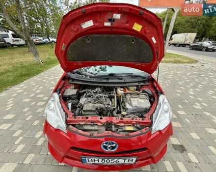 Красный Тойота Приус, объемом двигателя 1.5 л и пробегом 208 тыс. км за 9999 $, фото 55 на Automoto.ua