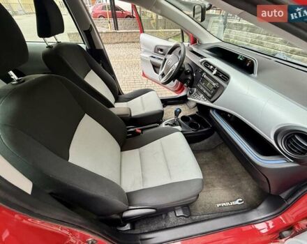 Червоний Тойота Пріус, об'ємом двигуна 1.5 л та пробігом 208 тис. км за 9999 $, фото 55 на Automoto.ua