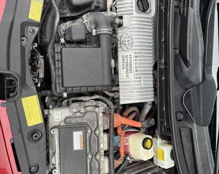 Красный Тойота Приус, объемом двигателя 1.8 л и пробегом 167 тыс. км за 12500 $, фото 9 на Automoto.ua