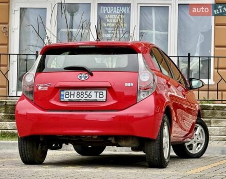Червоний Тойота Пріус, об'ємом двигуна 1.5 л та пробігом 208 тис. км за 9999 $, фото 28 на Automoto.ua