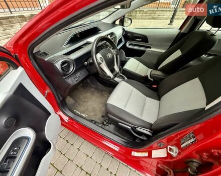 Червоний Тойота Пріус, об'ємом двигуна 1.5 л та пробігом 208 тис. км за 9999 $, фото 62 на Automoto.ua